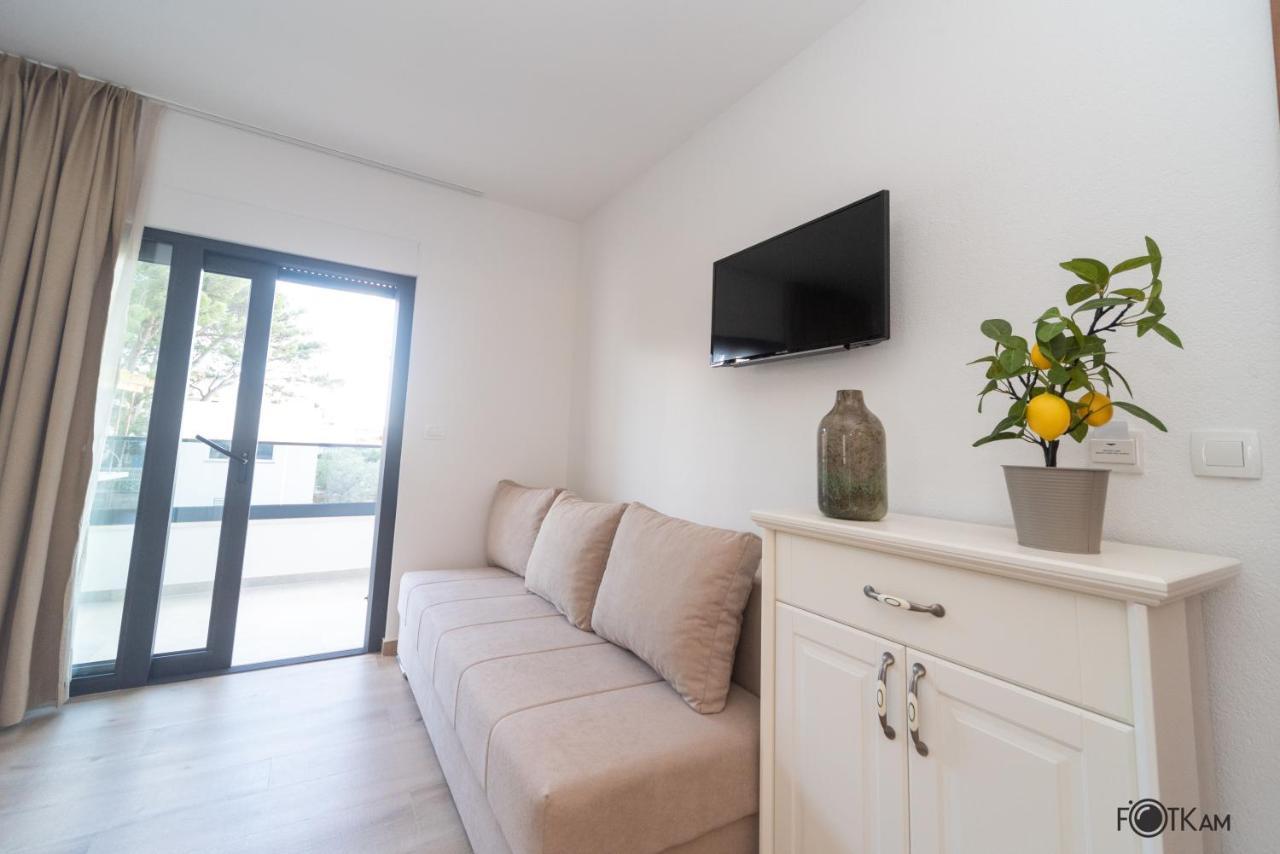 Libar Studio Apartments Baška Voda Esterno foto