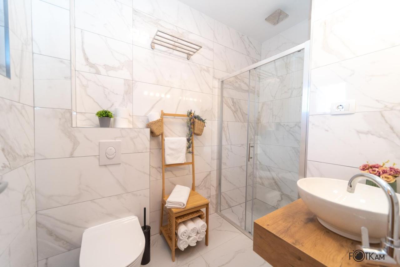 Libar Studio Apartments Baška Voda Esterno foto